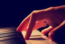 亿万28官网:能抓、能握、能牵手……徐佳玲点燃主火炬时“穿”的智能仿生手有多神奇?杭州亚残运会官网.